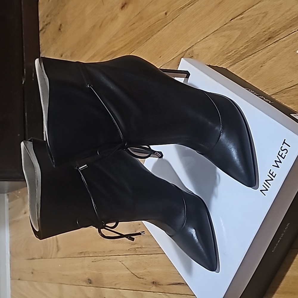 Black Leather Pointy Black Bootie with Pointy Toe